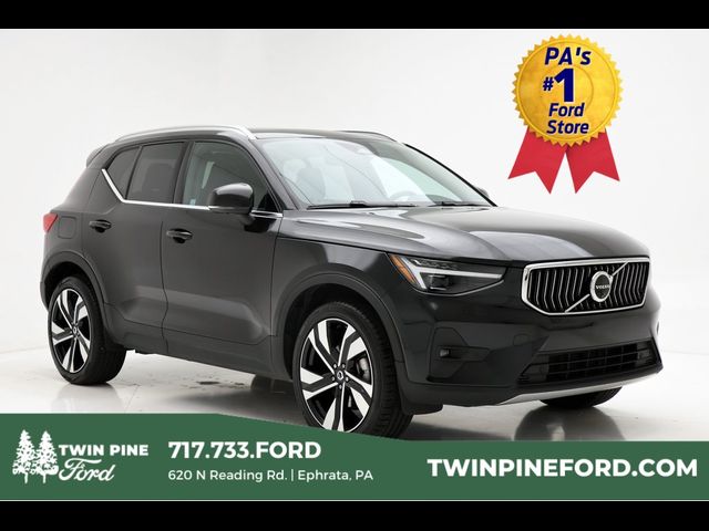 2024 Volvo XC40 Ultimate Bright Theme