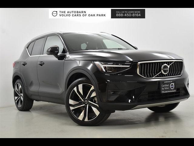 2024 Volvo XC40 Ultimate Bright Theme