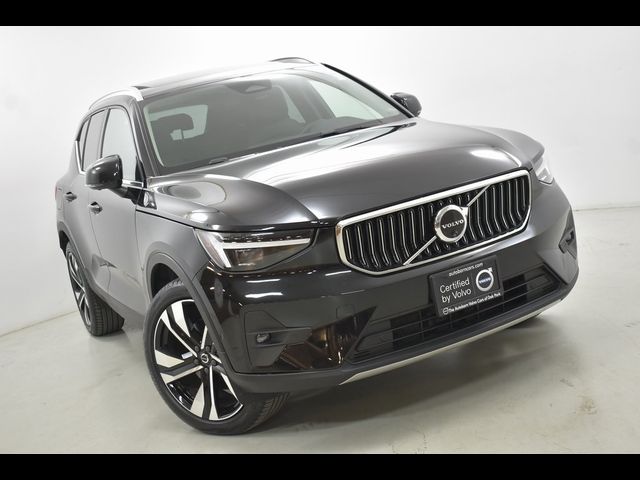 2024 Volvo XC40 Ultimate Bright Theme