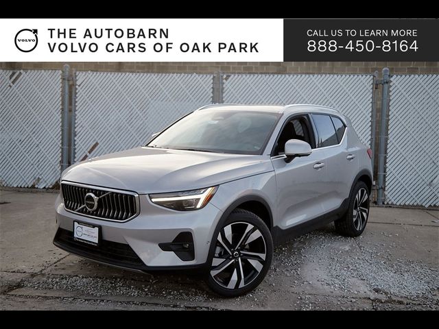 2024 Volvo XC40 Ultimate Bright Theme