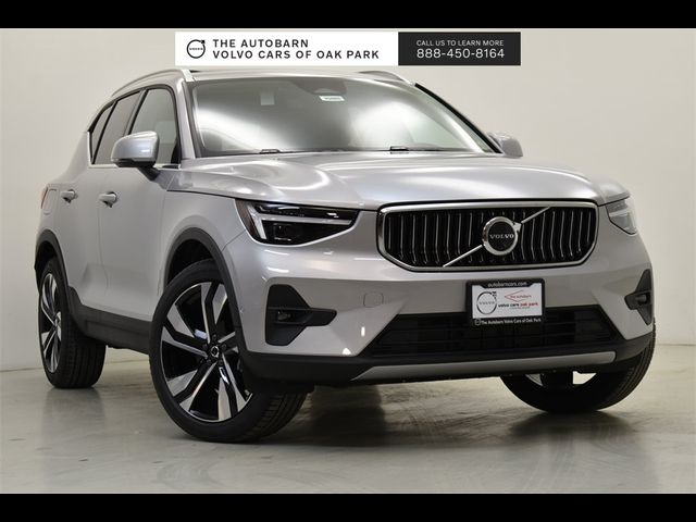 2024 Volvo XC40 Ultimate Bright Theme