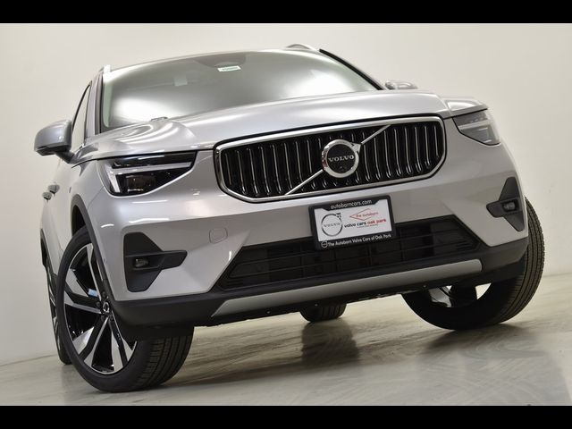 2024 Volvo XC40 Ultimate Bright Theme