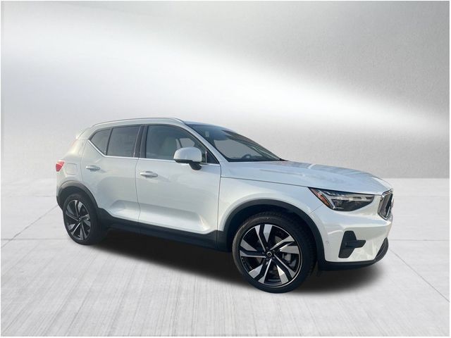 2024 Volvo XC40 Ultimate Bright Theme