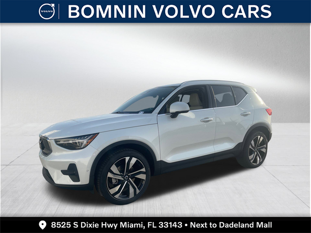 2024 Volvo XC40 Ultimate Bright Theme