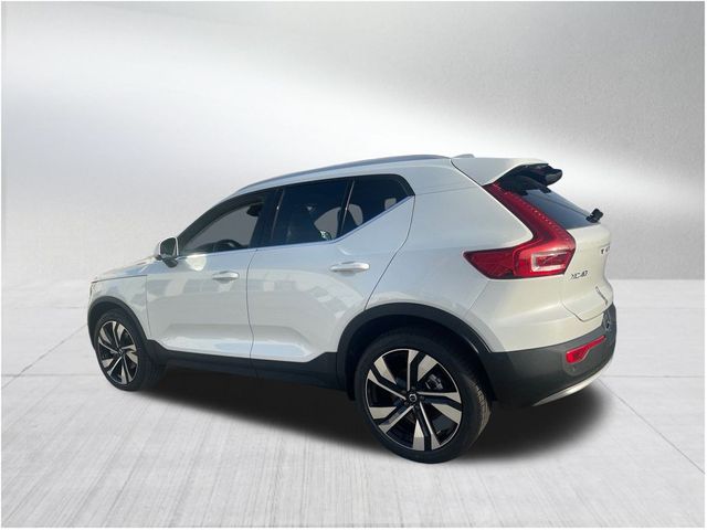 2024 Volvo XC40 Ultimate Bright Theme