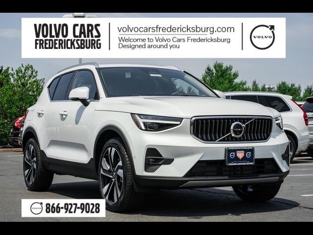 2024 Volvo XC40 Ultimate Bright Theme