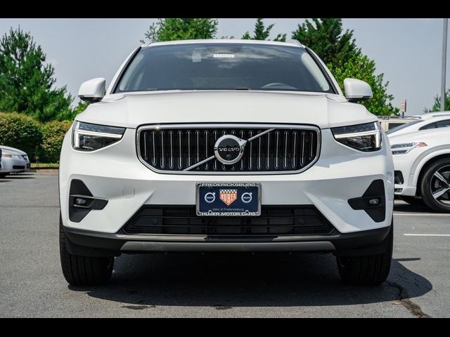 2024 Volvo XC40 Ultimate Bright Theme