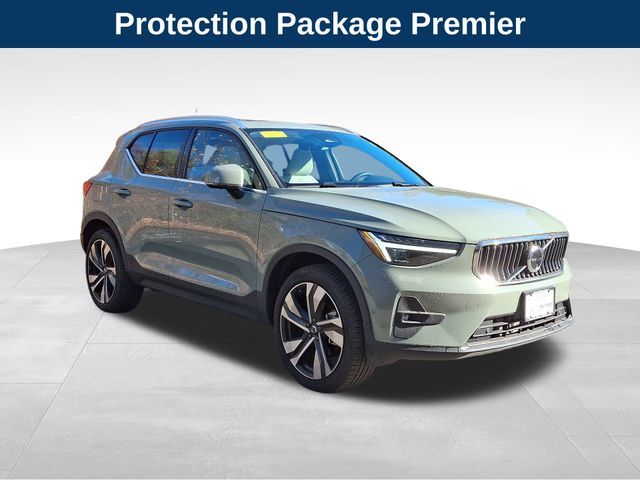 2024 Volvo XC40 Ultimate Bright Theme