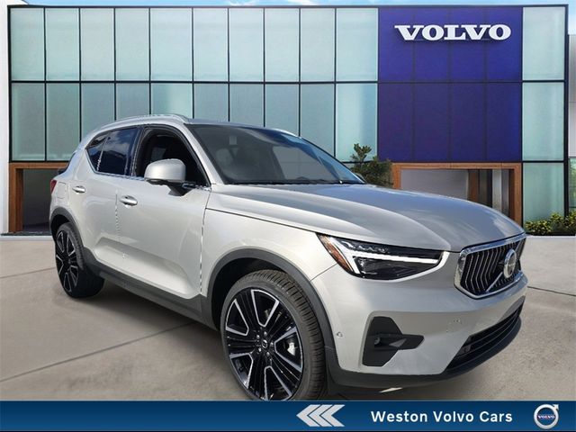 2024 Volvo XC40 Ultimate Bright Theme