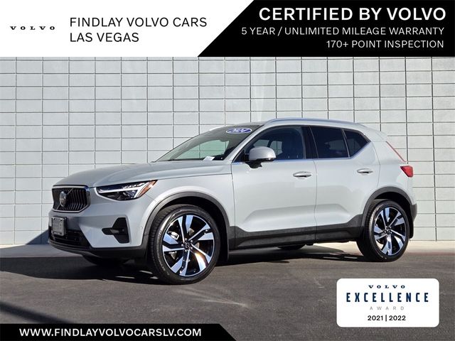 2024 Volvo XC40 Ultimate Bright Theme