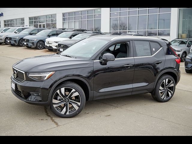 2024 Volvo XC40 Ultimate Bright Theme