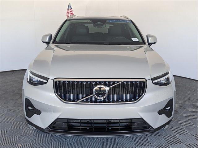 2024 Volvo XC40 Ultimate Bright Theme