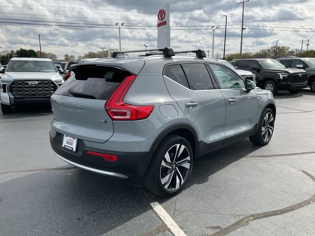 2024 Volvo XC40 Ultimate Bright Theme