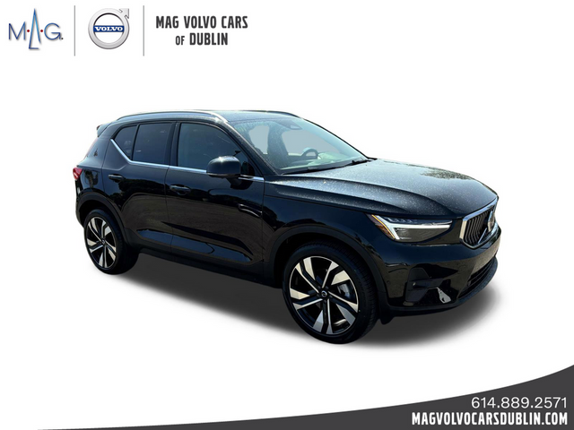 2024 Volvo XC40 Ultimate Bright Theme