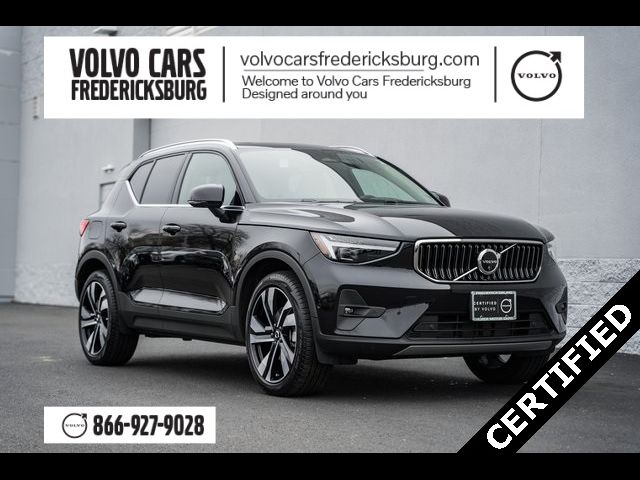 2024 Volvo XC40 Ultimate Bright Theme