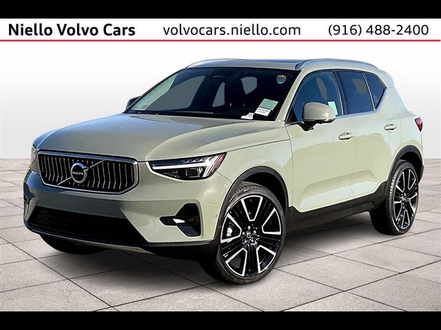 2024 Volvo XC40 Ultimate Bright Theme