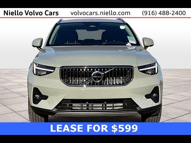 2024 Volvo XC40 Ultimate Bright Theme