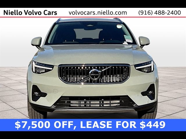 2024 Volvo XC40 Ultimate Bright Theme