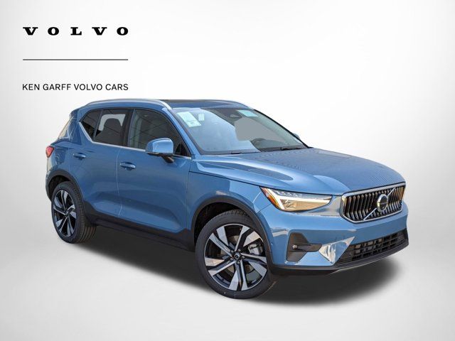 2024 Volvo XC40 Ultimate Bright Theme