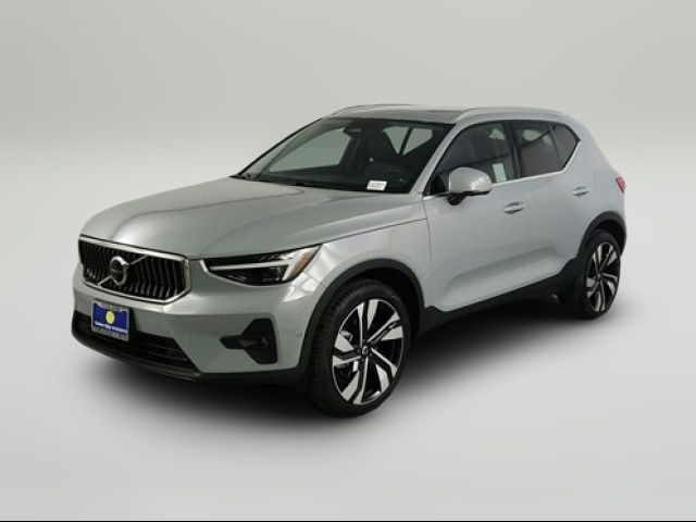 2024 Volvo XC40 Ultimate Bright Theme