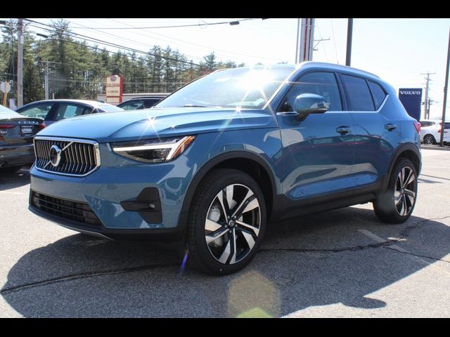 2024 Volvo XC40 Ultimate Bright Theme