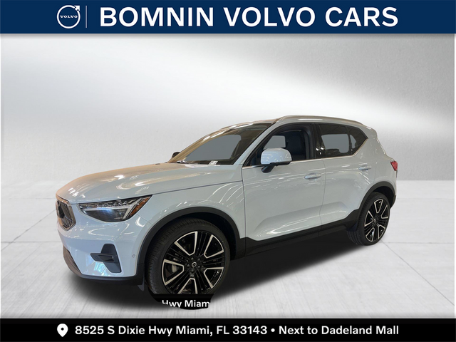 2024 Volvo XC40 Ultimate Bright Theme