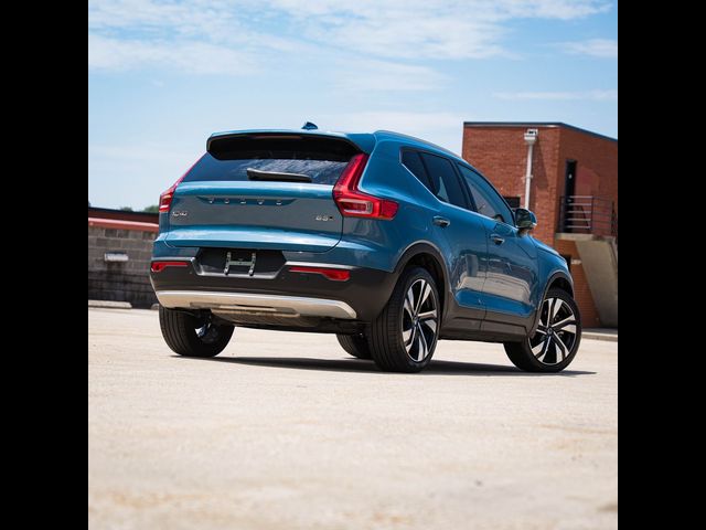 2024 Volvo XC40 Ultimate Bright Theme