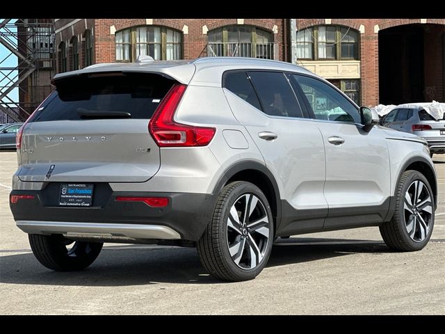 2024 Volvo XC40 Ultimate Bright Theme