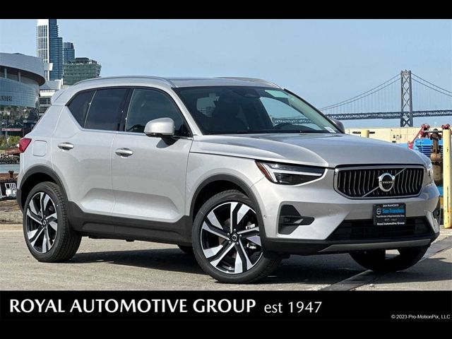 2024 Volvo XC40 Ultimate Bright Theme