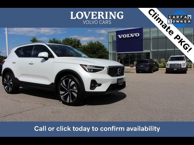 2024 Volvo XC40 Ultimate Bright Theme