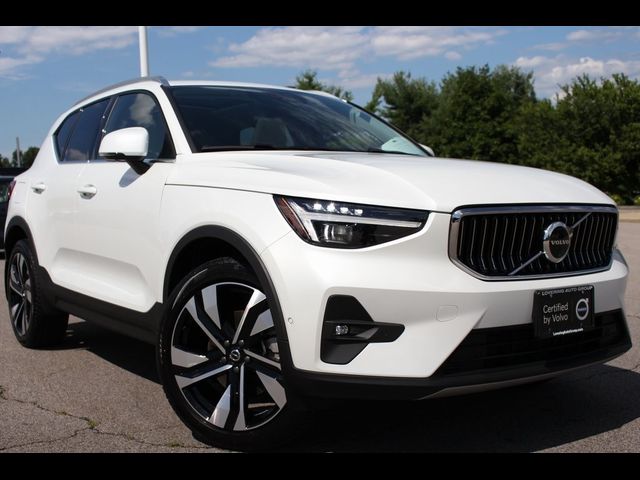 2024 Volvo XC40 Ultimate Bright Theme