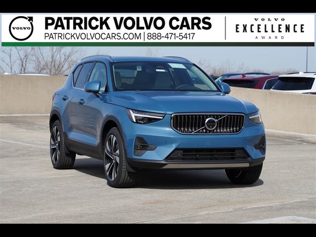 2024 Volvo XC40 Ultimate Bright Theme