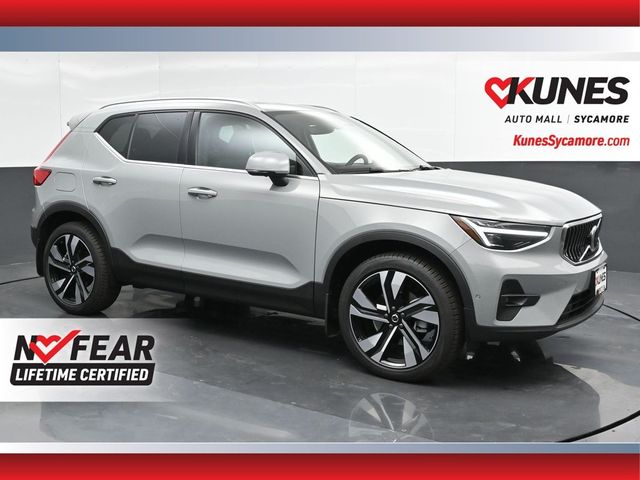 2024 Volvo XC40 Ultimate Bright Theme