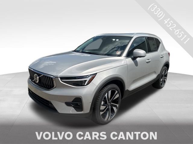 2024 Volvo XC40 Ultimate Bright Theme