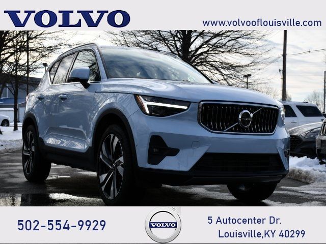 2024 Volvo XC40 Ultimate Bright Theme