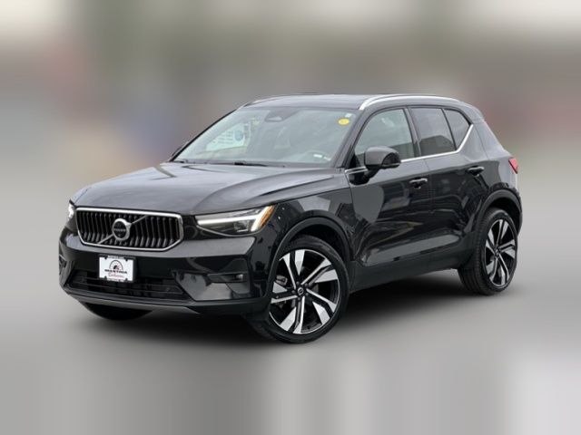 2024 Volvo XC40 Ultimate Bright Theme