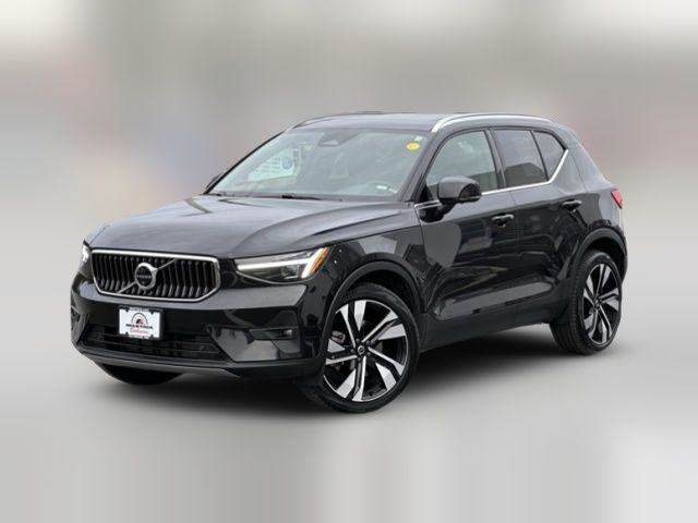 2024 Volvo XC40 Ultimate Bright Theme