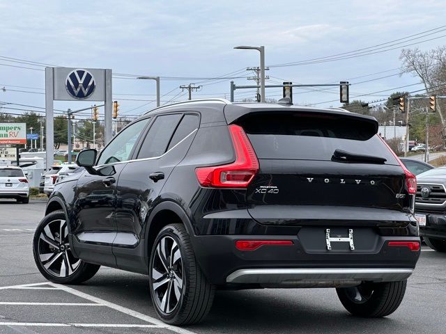 2024 Volvo XC40 Ultimate Bright Theme