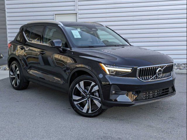 2024 Volvo XC40 Ultimate Bright Theme