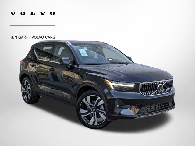 2024 Volvo XC40 Ultimate Bright Theme