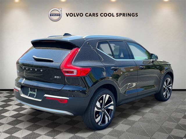 2024 Volvo XC40 Ultimate Bright Theme