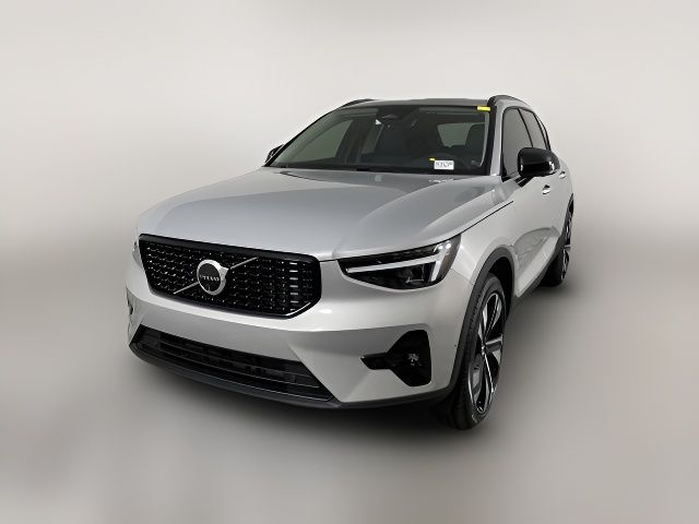 2024 Volvo XC40 Ultimate Dark Theme