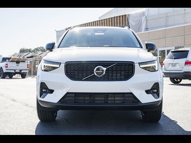 2024 Volvo XC40 Ultimate Dark Theme