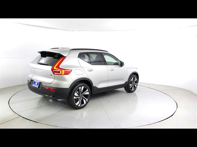 2024 Volvo XC40 Ultimate Dark Theme