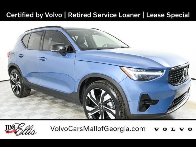 2024 Volvo XC40 Ultimate Dark Theme