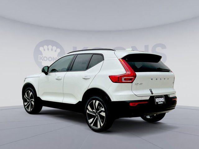 2024 Volvo XC40 Ultimate Dark Theme