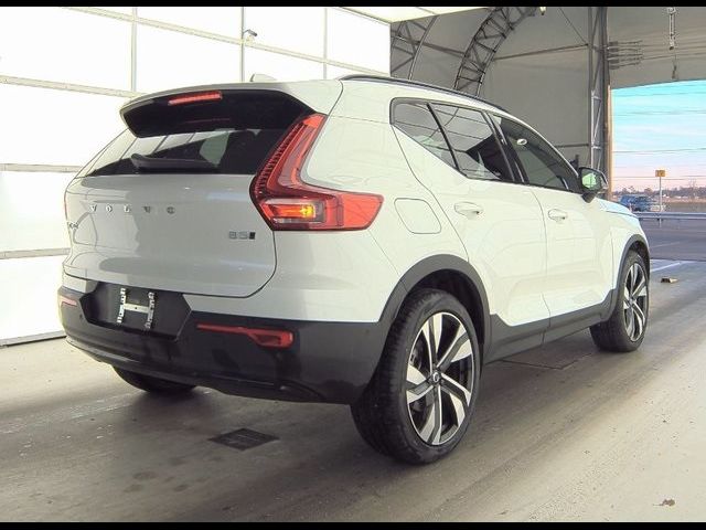 2024 Volvo XC40 Ultimate Dark Theme