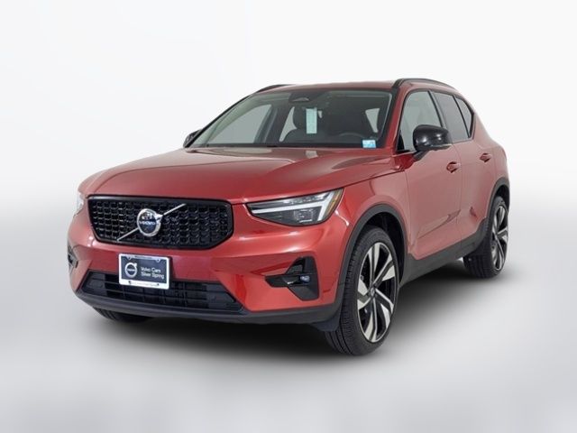 2024 Volvo XC40 Ultimate Dark Theme