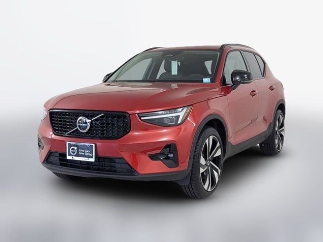 2024 Volvo XC40 Ultimate Dark Theme