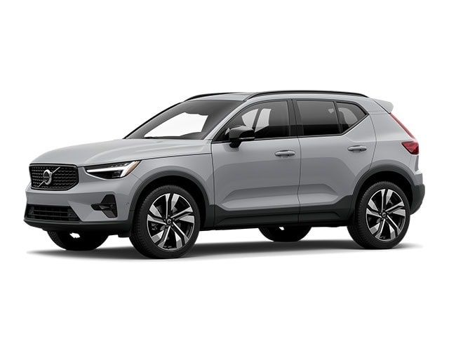 2024 Volvo XC40 Ultimate Dark Theme